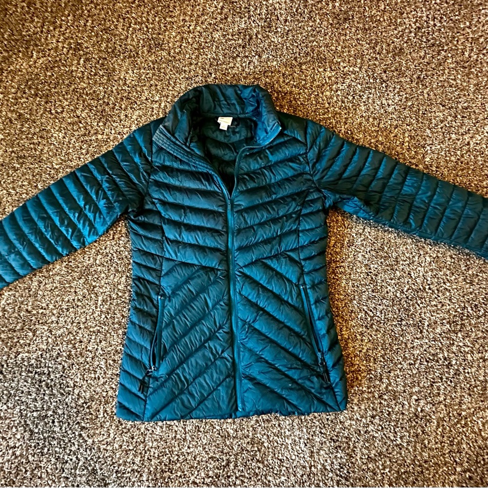 Super Cute Women's Teal Puffy Jacket with a Slight Sheen